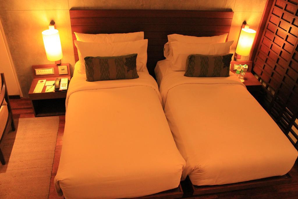 Holiday Inn & Suites Bengaluru Whitefield Esterno foto