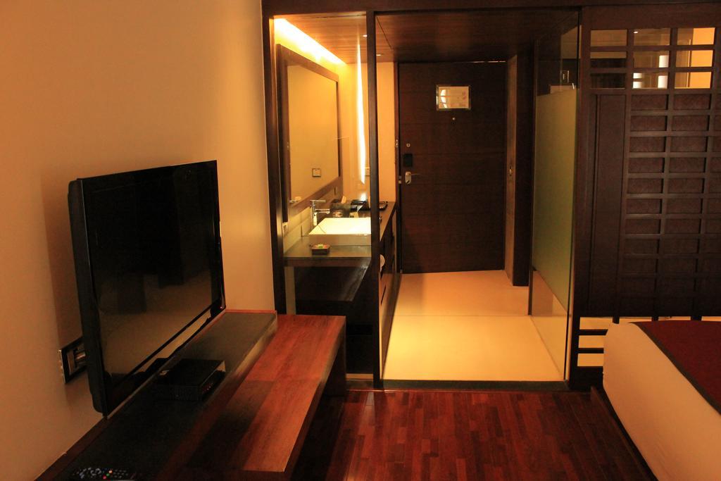 Holiday Inn & Suites Bengaluru Whitefield Esterno foto