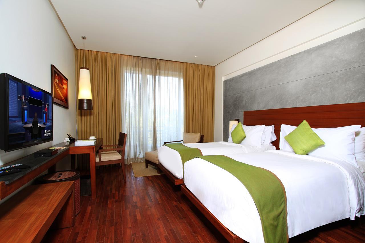 Holiday Inn & Suites Bengaluru Whitefield Esterno foto
